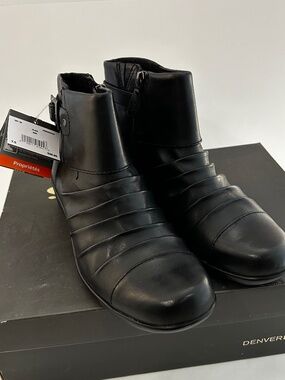 Denver Hayes "Missy" Quad Comfort Ankle Boots – Black – Size 7.5 – NIB